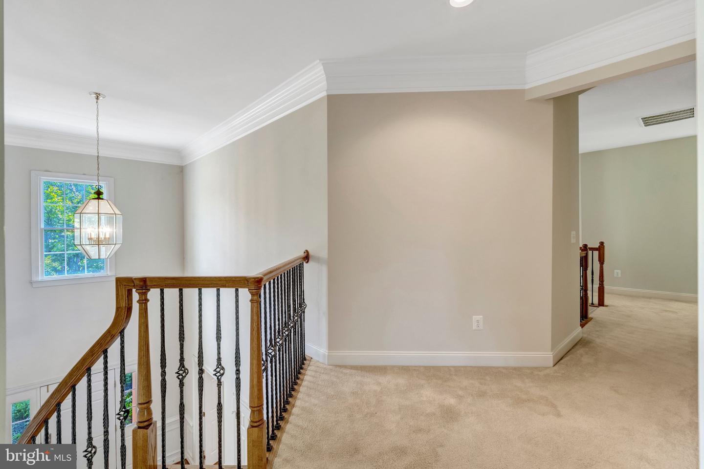 Haymarket, Virginia, 20169, United States, 5 Bedrooms Bedrooms, ,5 BathroomsBathrooms,Residential,Pending,2031766