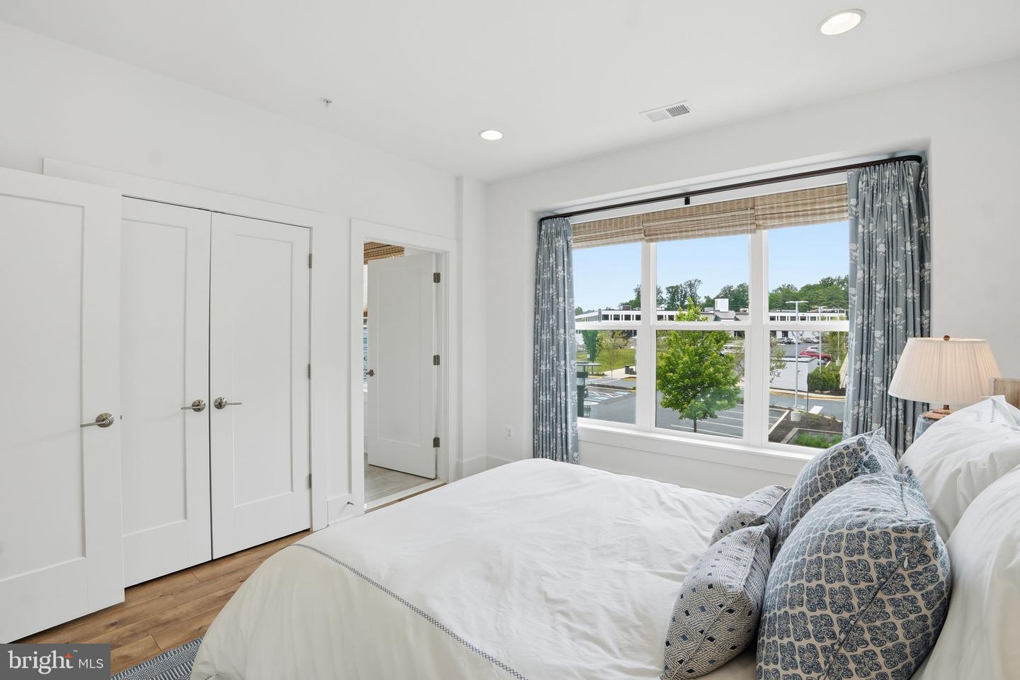 Potomac, Maryland, 20854, United States, 3 Bedrooms Bedrooms, ,5 BathroomsBathrooms,Residential,Active,2044555