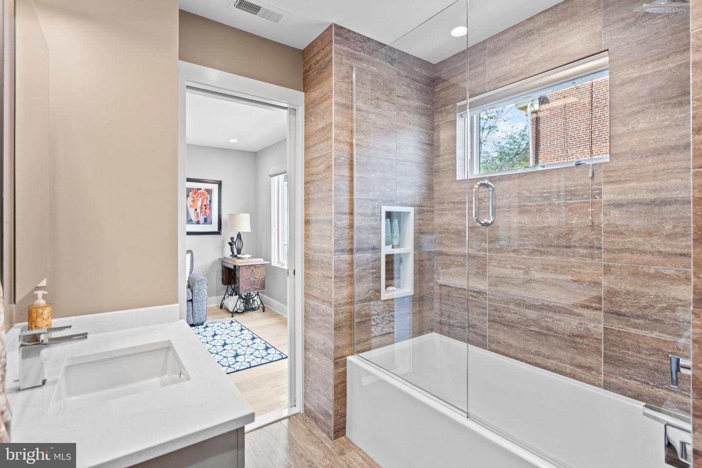 Philadelphia, Pennsylvania, 19146, United States, ,6 BathroomsBathrooms,Residential,Active,1862906