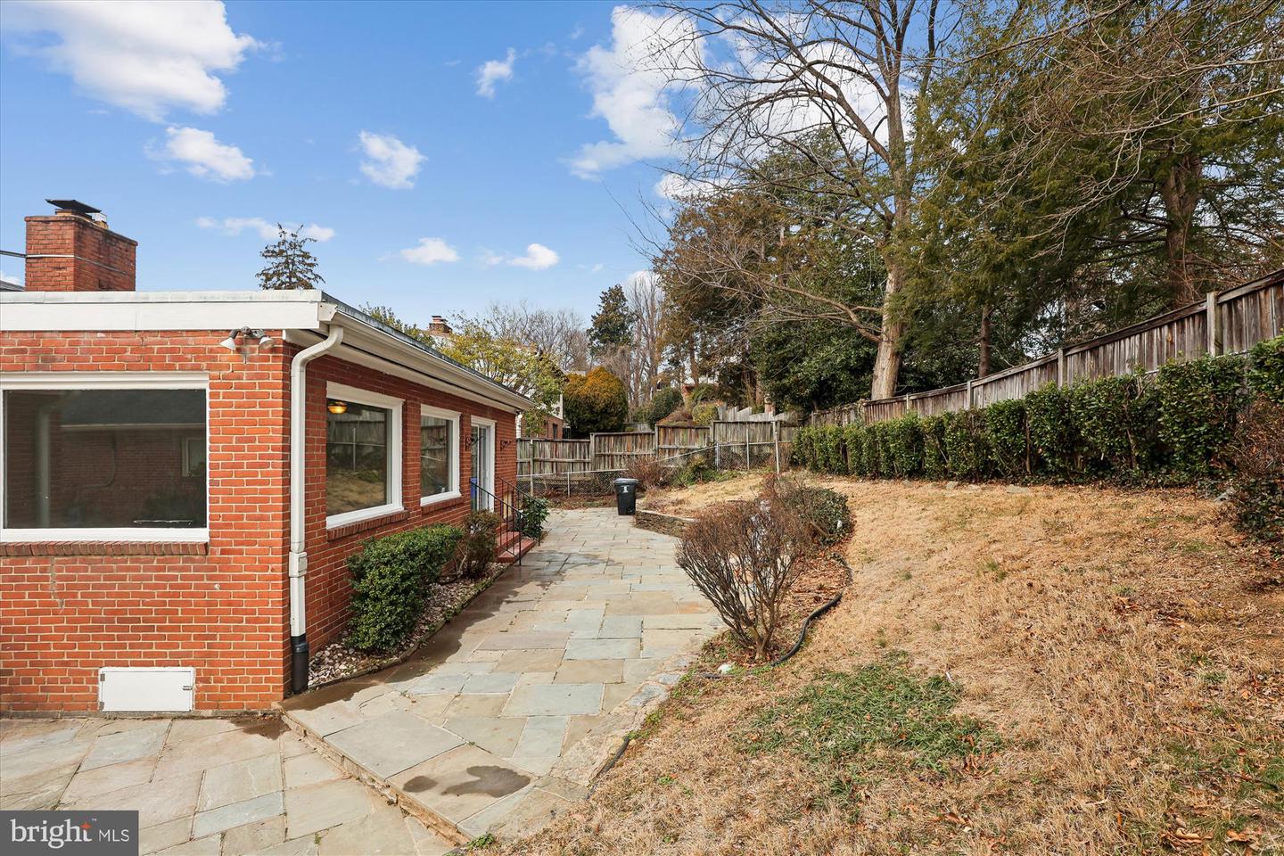 Arlington, Virginia, 22207, United States, 3 Bedrooms Bedrooms, ,3 BathroomsBathrooms,Residential,Active,2012923