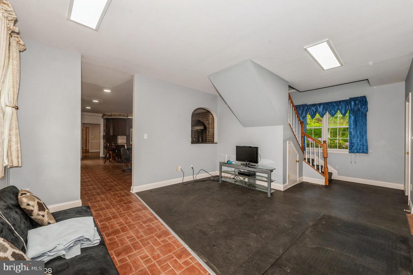 Pikesville, Maryland, 21208, United States, ,6 BathroomsBathrooms,Residential,Pending,1702885