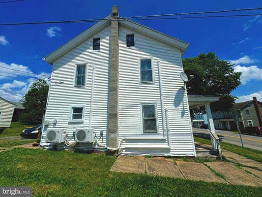 143 E MARKET ST, BERRYSBURG, PA 17005, photo 2 of 15