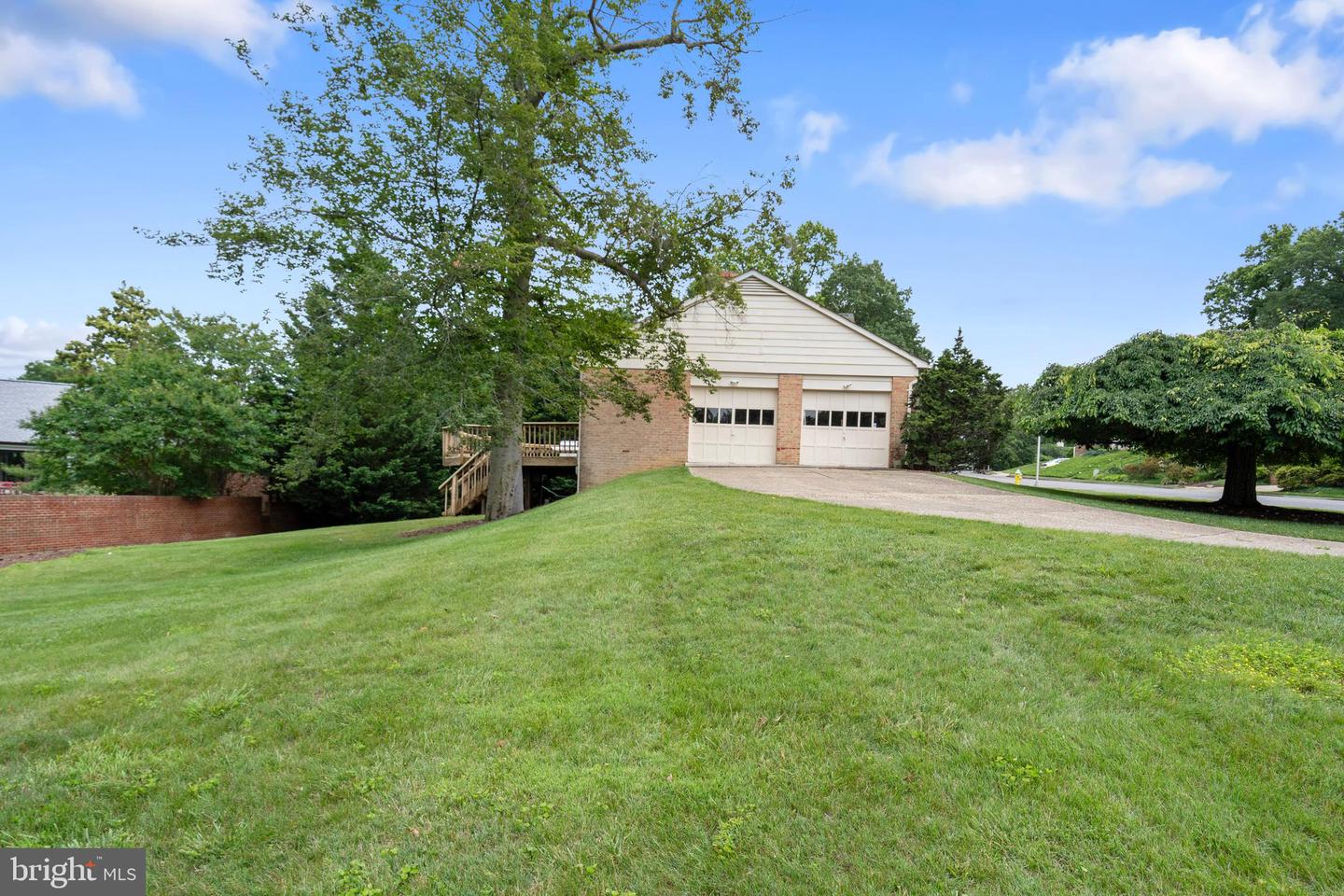 Arlington, Virginia, 22207, United States, 5 Bedrooms Bedrooms, ,4 BathroomsBathrooms,Residential,Active,1843845
