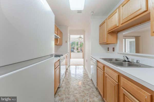 6500 LAKE PARK DR APT 101, GREENBELT, MD 20770, photo 4 of 50