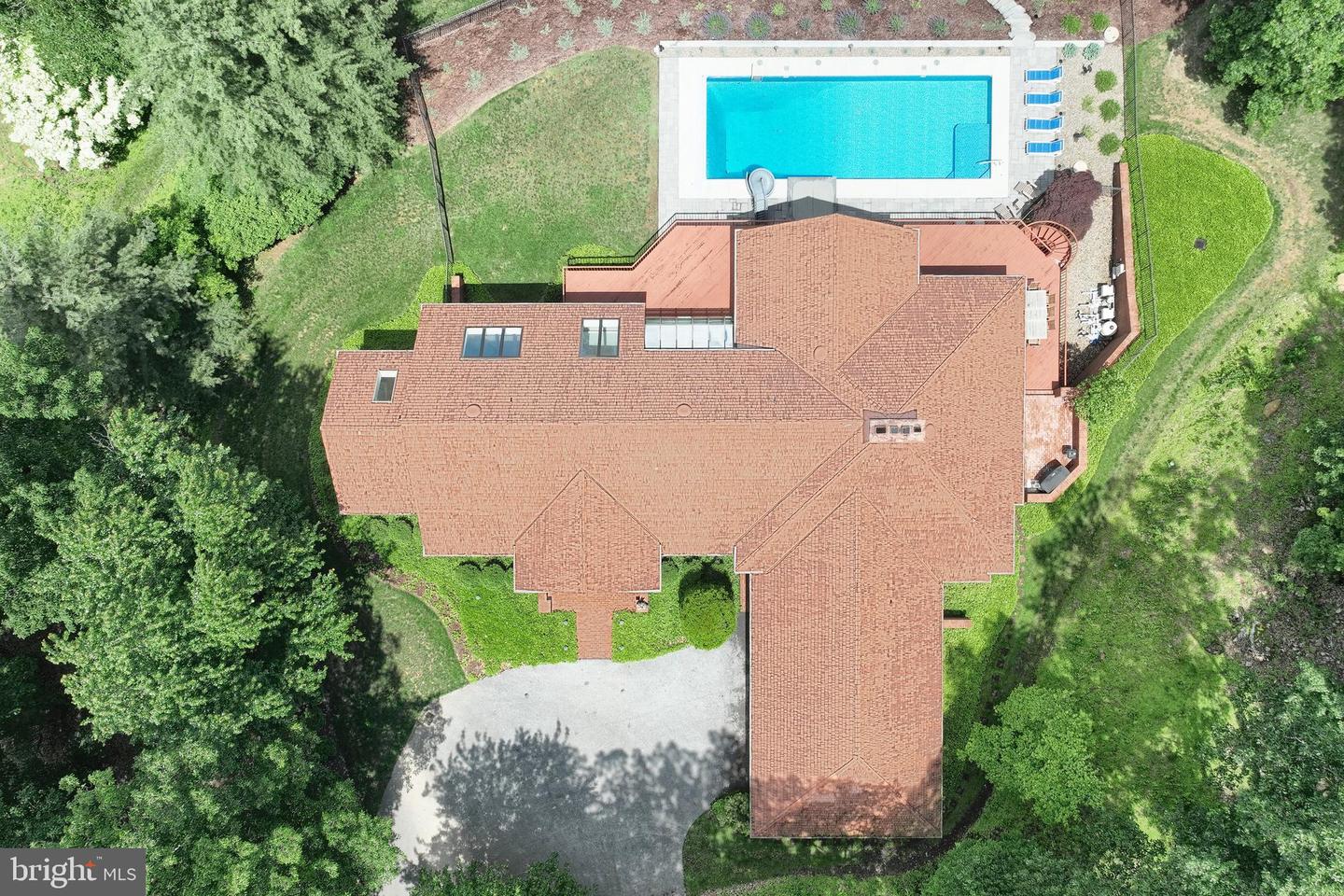 Spring Grove, Pennsylvania, 17362, United States, 6 Bedrooms Bedrooms, ,6 BathroomsBathrooms,Residential,Active,1825088