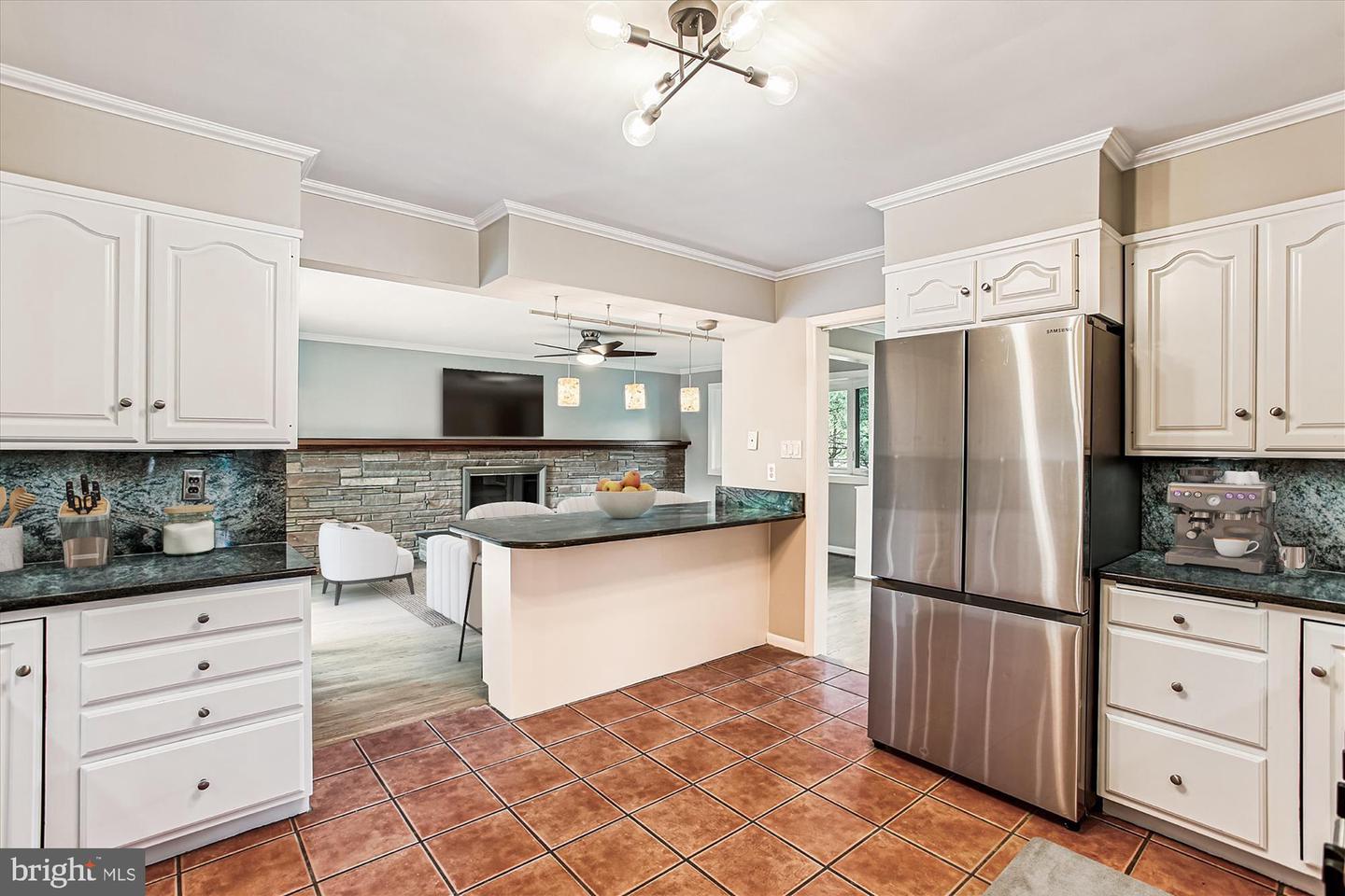 Arlington, Virginia, 22202, United States, 5 Bedrooms Bedrooms, ,3 BathroomsBathrooms,Residential,Active,1926909