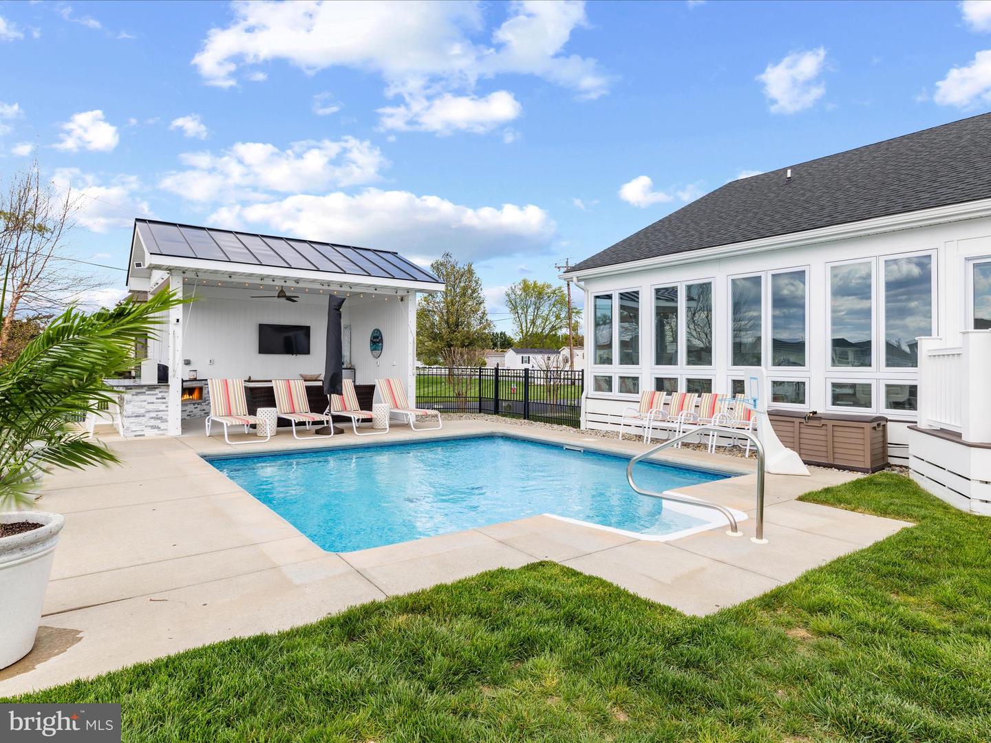 Rehoboth Beach, Delaware, 19971, United States, 4 Bedrooms Bedrooms, ,3 BathroomsBathrooms,Residential,Active,1773171