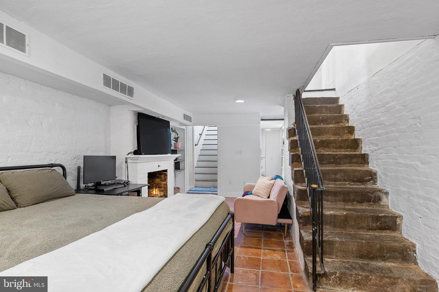 Alexandria, Virginia, 22314, United States, 3 Bedrooms Bedrooms, ,3 BathroomsBathrooms,Residential,Active,1927676