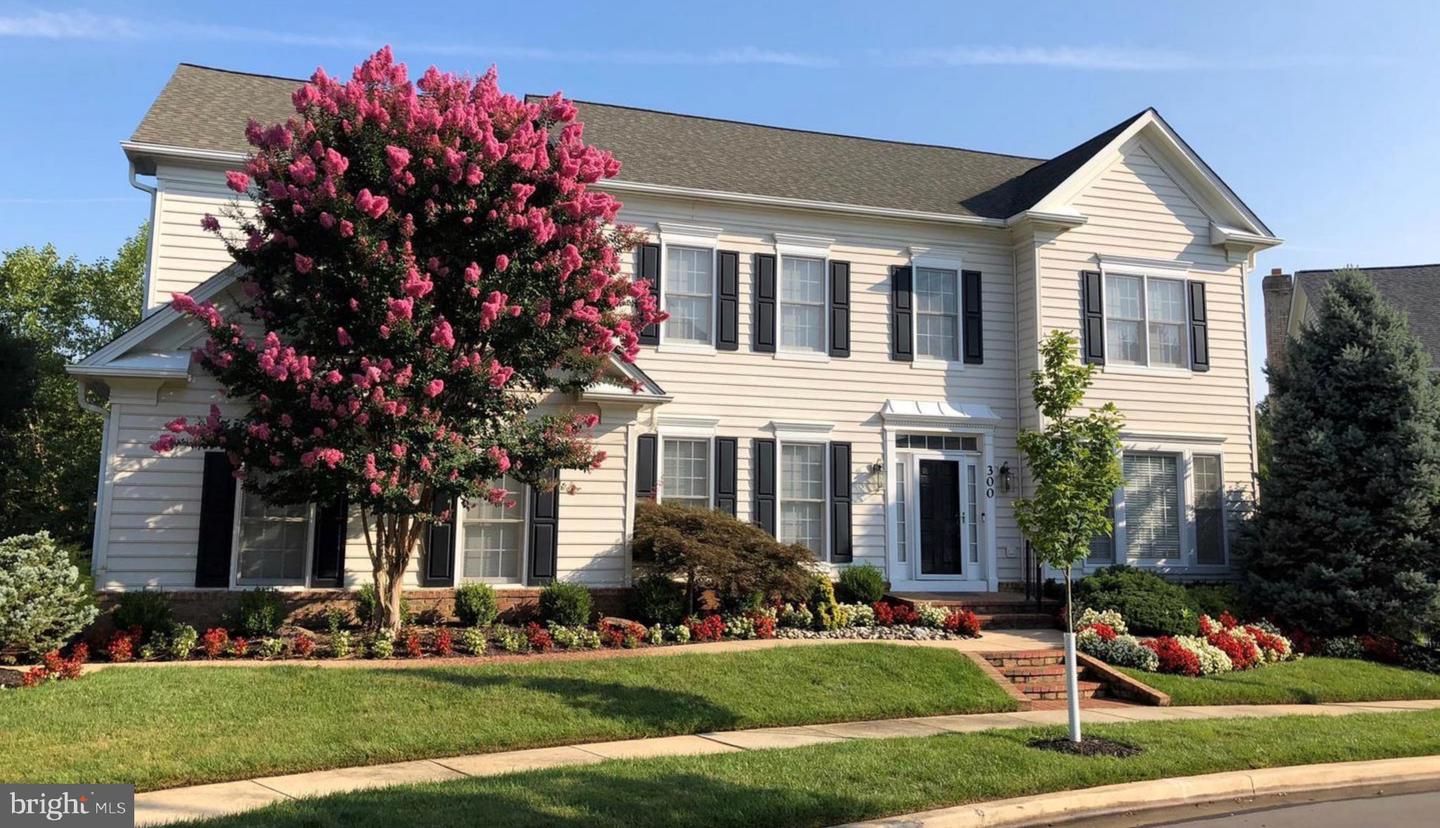 Rockville, Maryland, 20850, United States, 5 Bedrooms Bedrooms, ,5 BathroomsBathrooms,Residential,Active,2015808