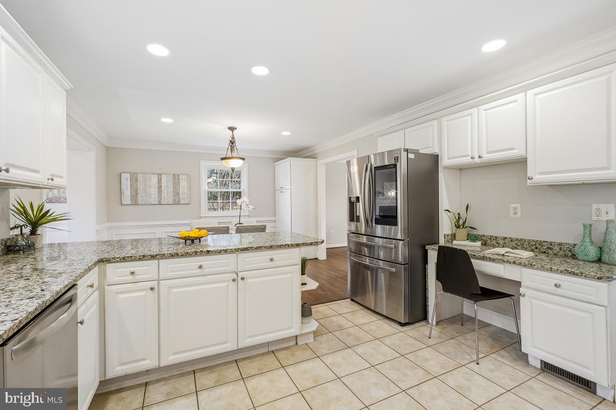 Fairfax, Virginia, 22030, United States, 5 Bedrooms Bedrooms, ,6 BathroomsBathrooms,Residential,Active,2008336