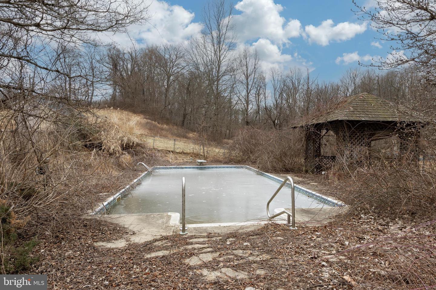 Nottingham, Pennsylvania, 19362, United States, 4 Bedrooms Bedrooms, ,2 BathroomsBathrooms,Residential,Active,1761629