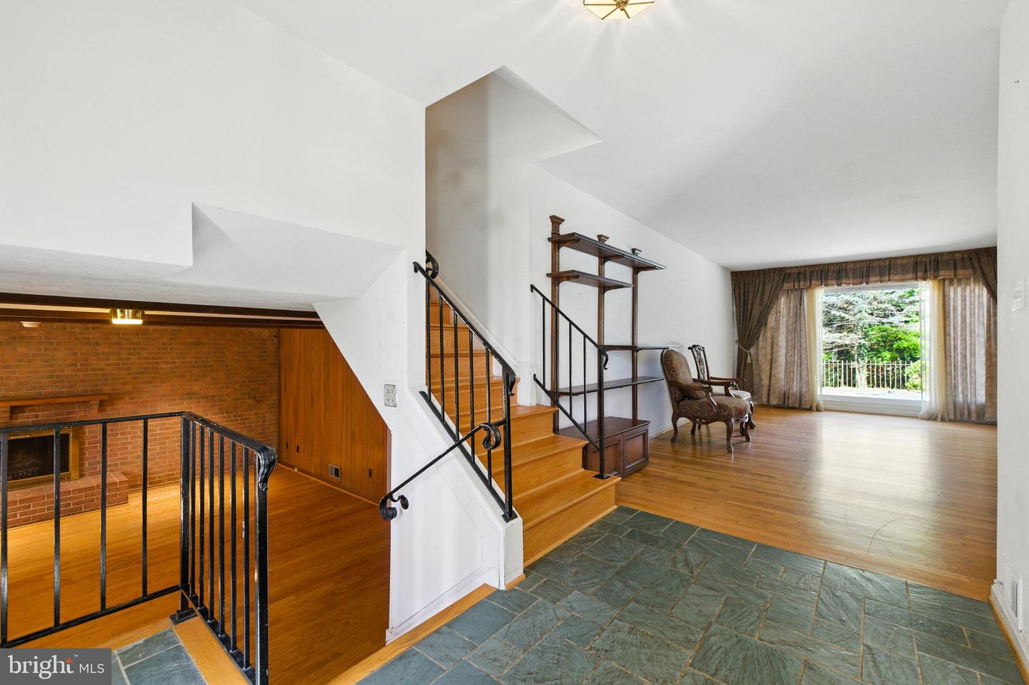 Mclean, Virginia, 22101, United States, 5 Bedrooms Bedrooms, ,3 BathroomsBathrooms,Residential,Active,1929396