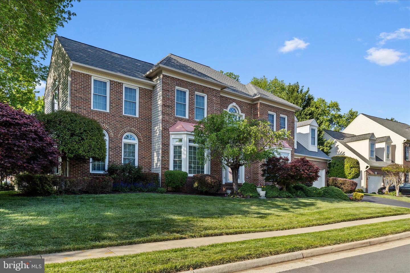 Centreville, Virginia, 20121, United States, 4 Bedrooms Bedrooms, ,3 BathroomsBathrooms,Residential,Contingent,2045785