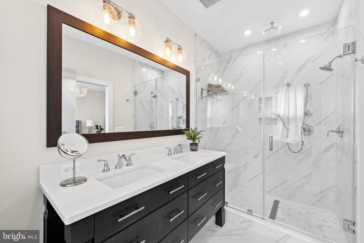 Alexandria, Virginia, 22314, United States, 3 Bedrooms Bedrooms, ,4 BathroomsBathrooms,Residential,Active,1933713