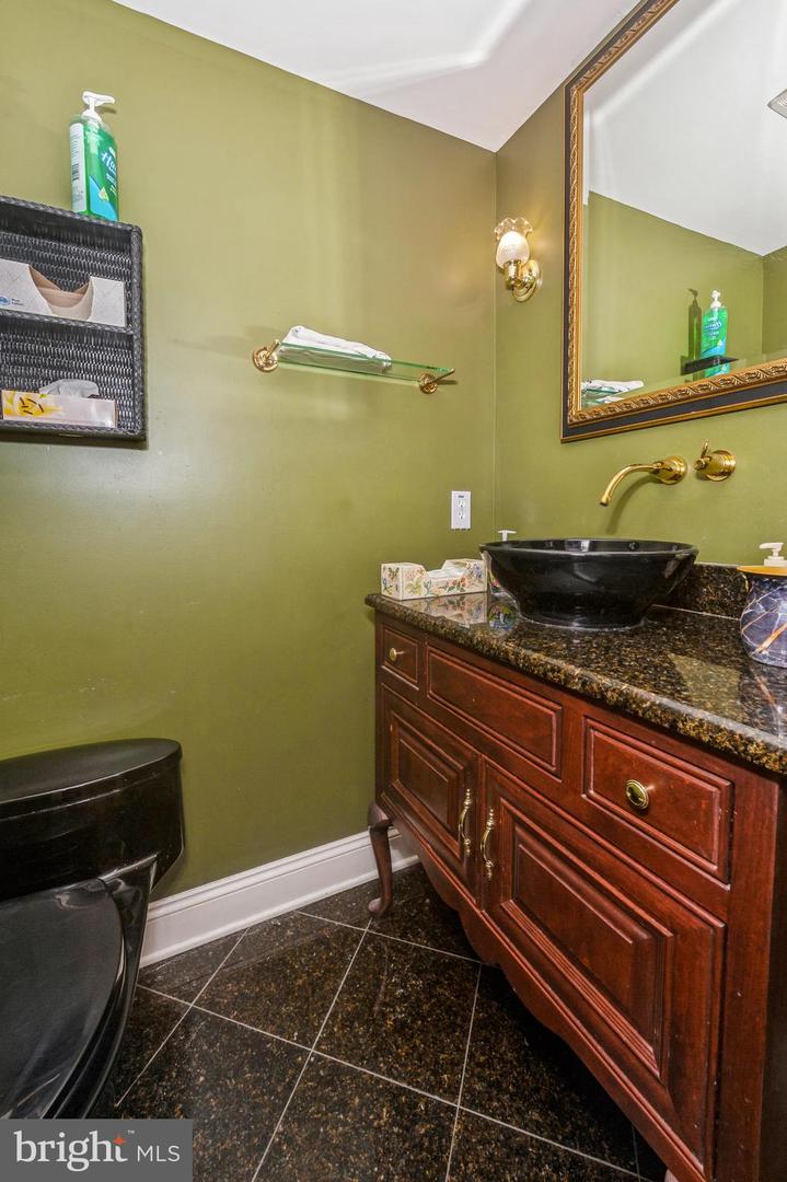 Pikesville, Maryland, 21208, United States, ,6 BathroomsBathrooms,Residential,Pending,1702885