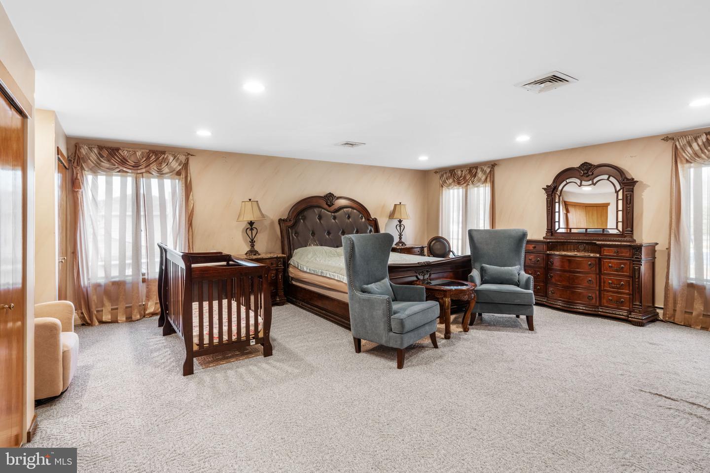 Huntingdon Valley, Pennsylvania, 19006, United States, 5 Bedrooms Bedrooms, ,3 BathroomsBathrooms,Residential,Active,2007964