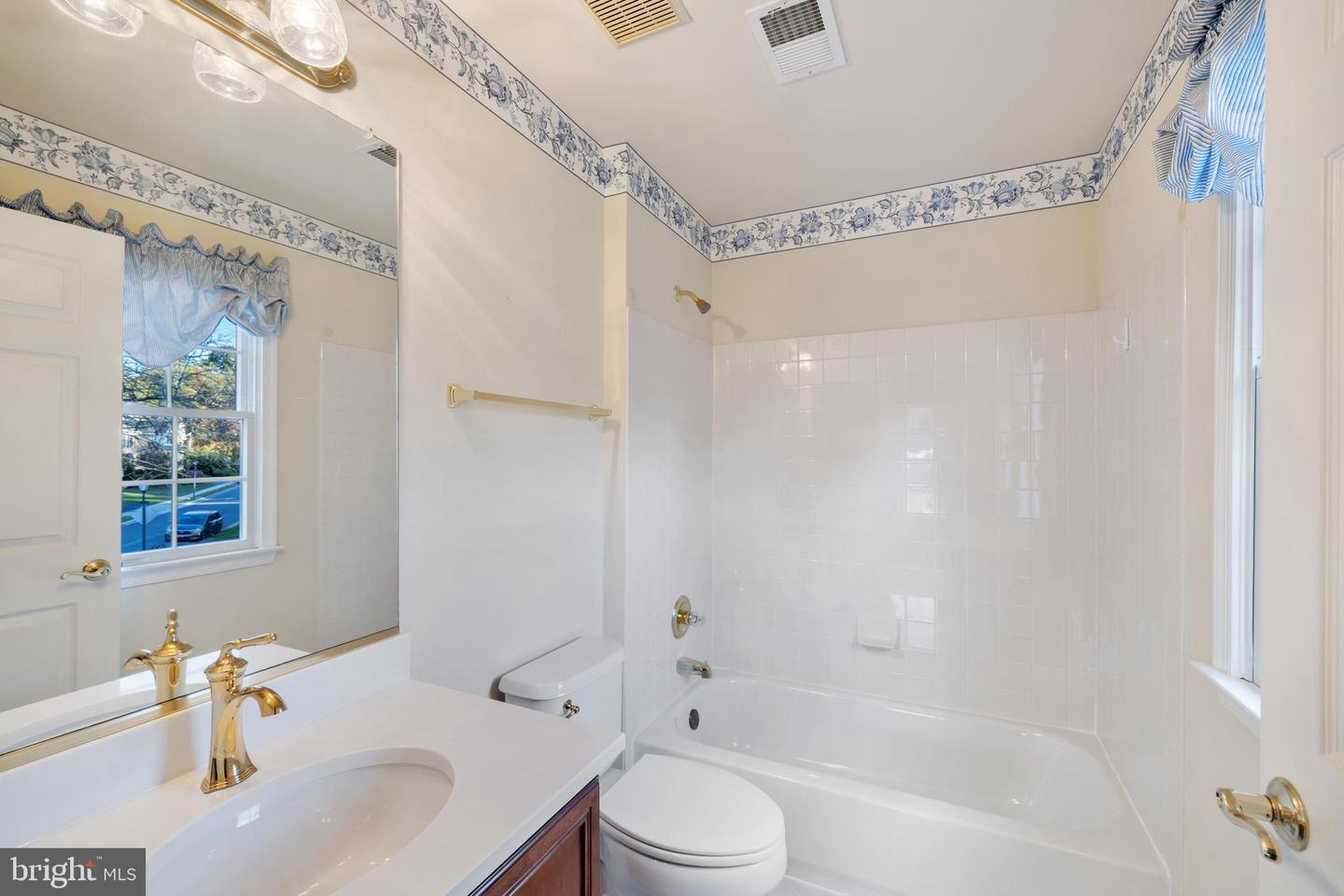 Rockville, Maryland, 20850, United States, 6 Bedrooms Bedrooms, ,5 BathroomsBathrooms,Residential,Active,1970950