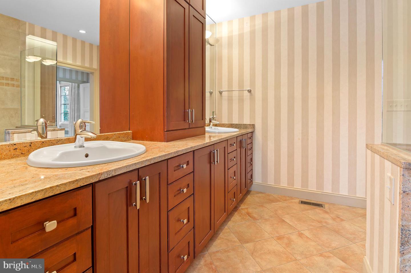 Owings Mills, Maryland, 21117, United States, 5 Bedrooms Bedrooms, ,4 BathroomsBathrooms,Residential,Active,1971806