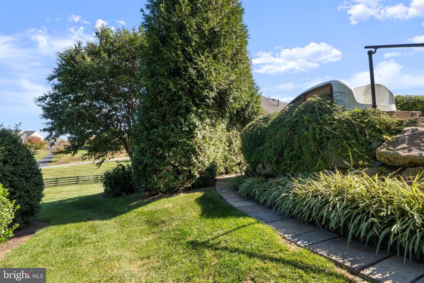 Leesburg, Virginia, 20175, United States, 5 Bedrooms Bedrooms, ,6 BathroomsBathrooms,Residential,Active,1987213