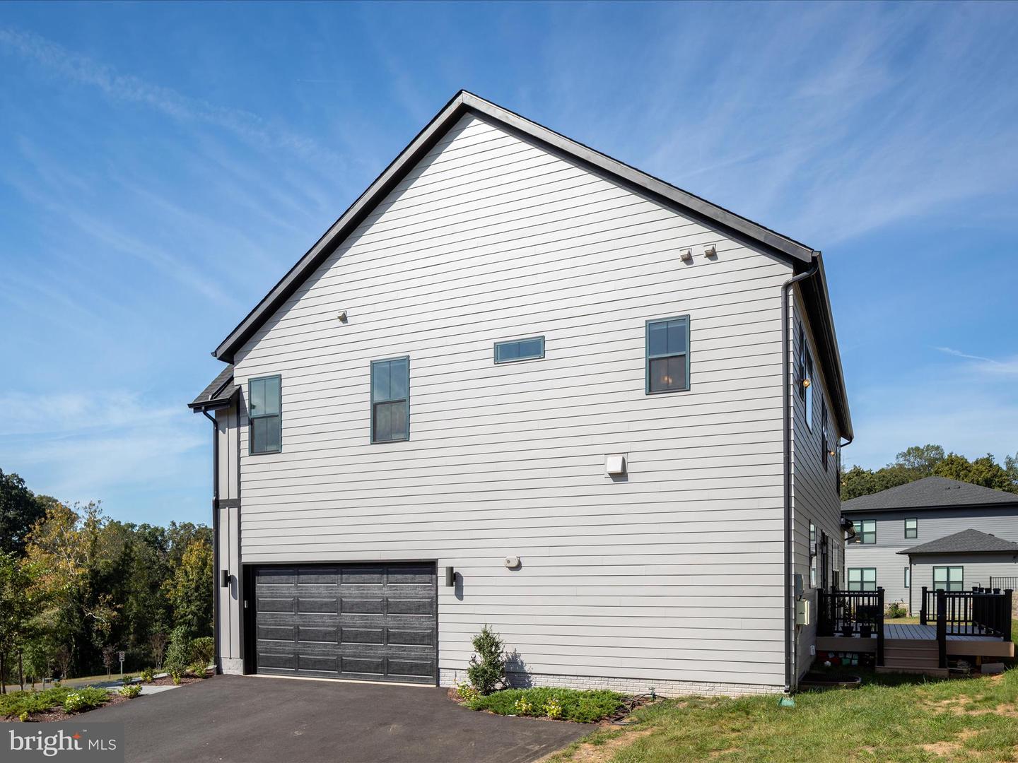Oakton, Virginia, 22124, United States, 6 Bedrooms Bedrooms, ,6 BathroomsBathrooms,Residential,Active,1960120