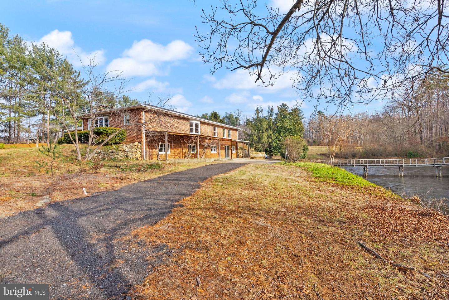 Amissville, Virginia, 20106, United States, 7 Bedrooms Bedrooms, ,4 BathroomsBathrooms,Residential,Active,1849572