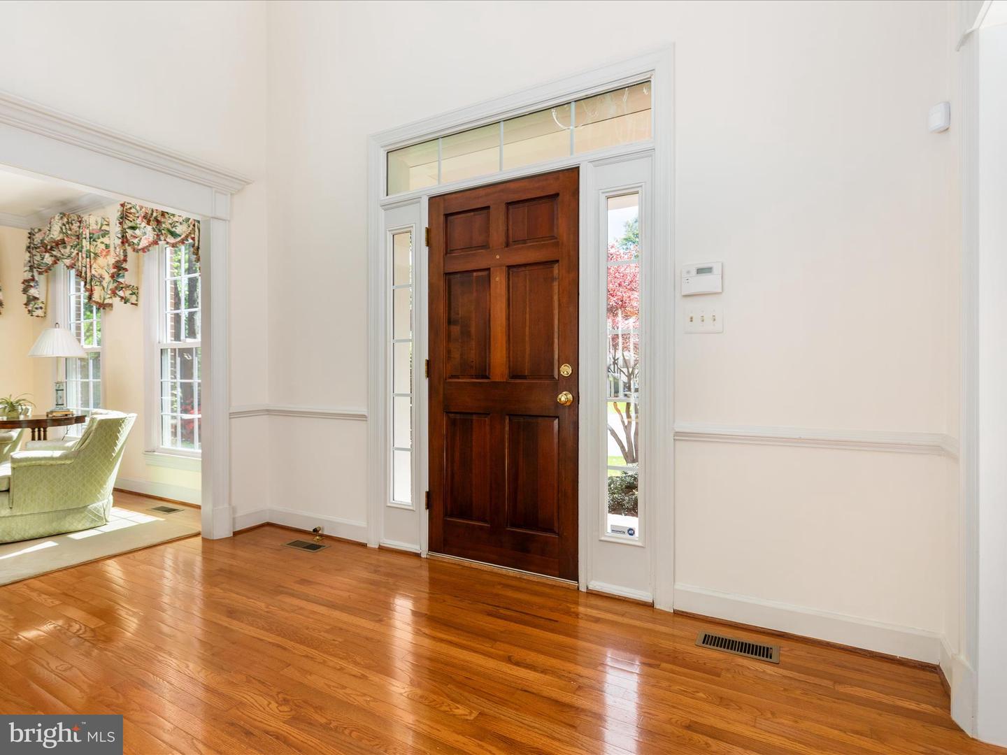 Fairfax Station, Virginia, 22039, United States, 4 Bedrooms Bedrooms, ,4 BathroomsBathrooms,Residential,Active,1905039