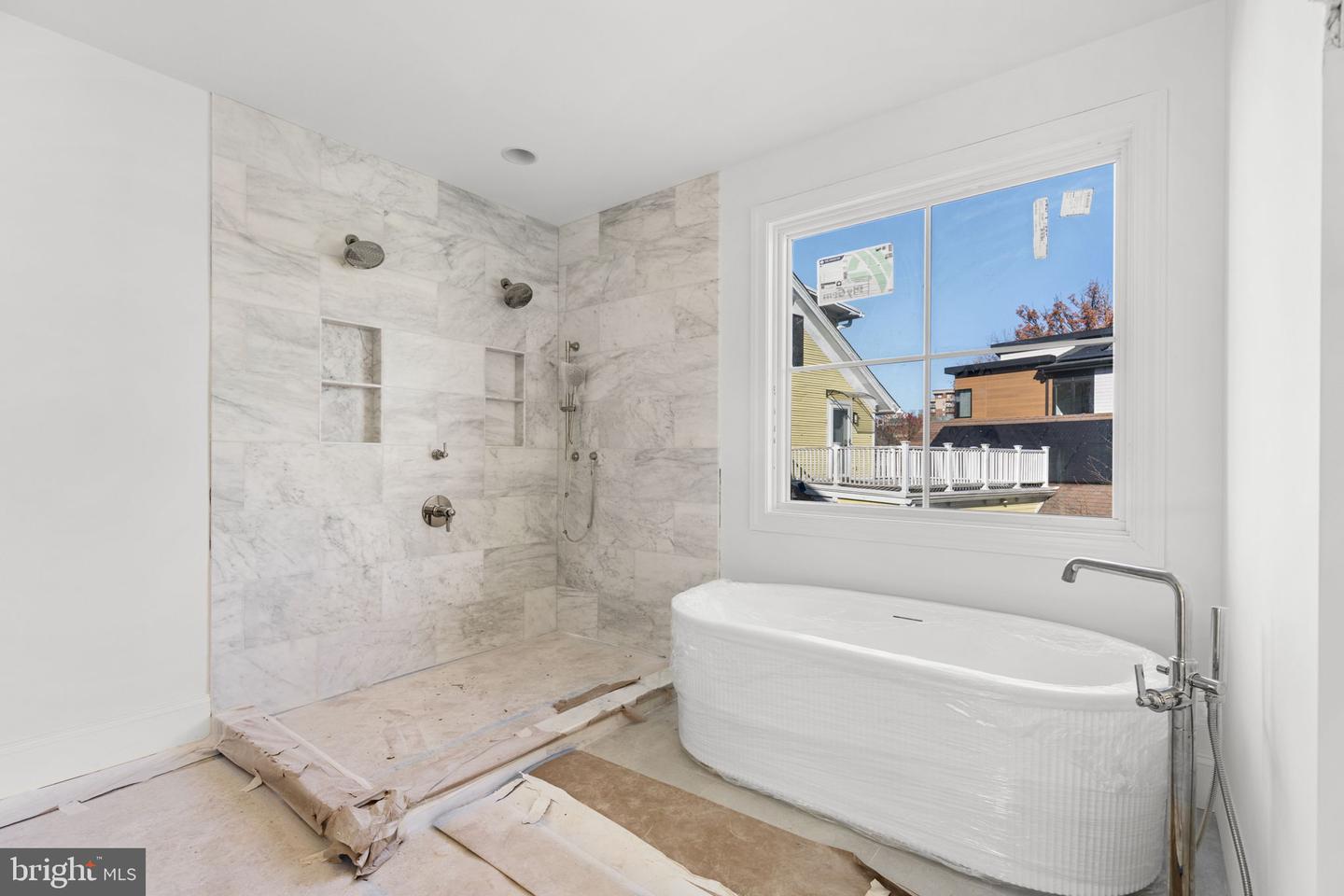 Arlington, Virginia, 22201, United States, 6 Bedrooms Bedrooms, ,7 BathroomsBathrooms,Residential,Active,1936155