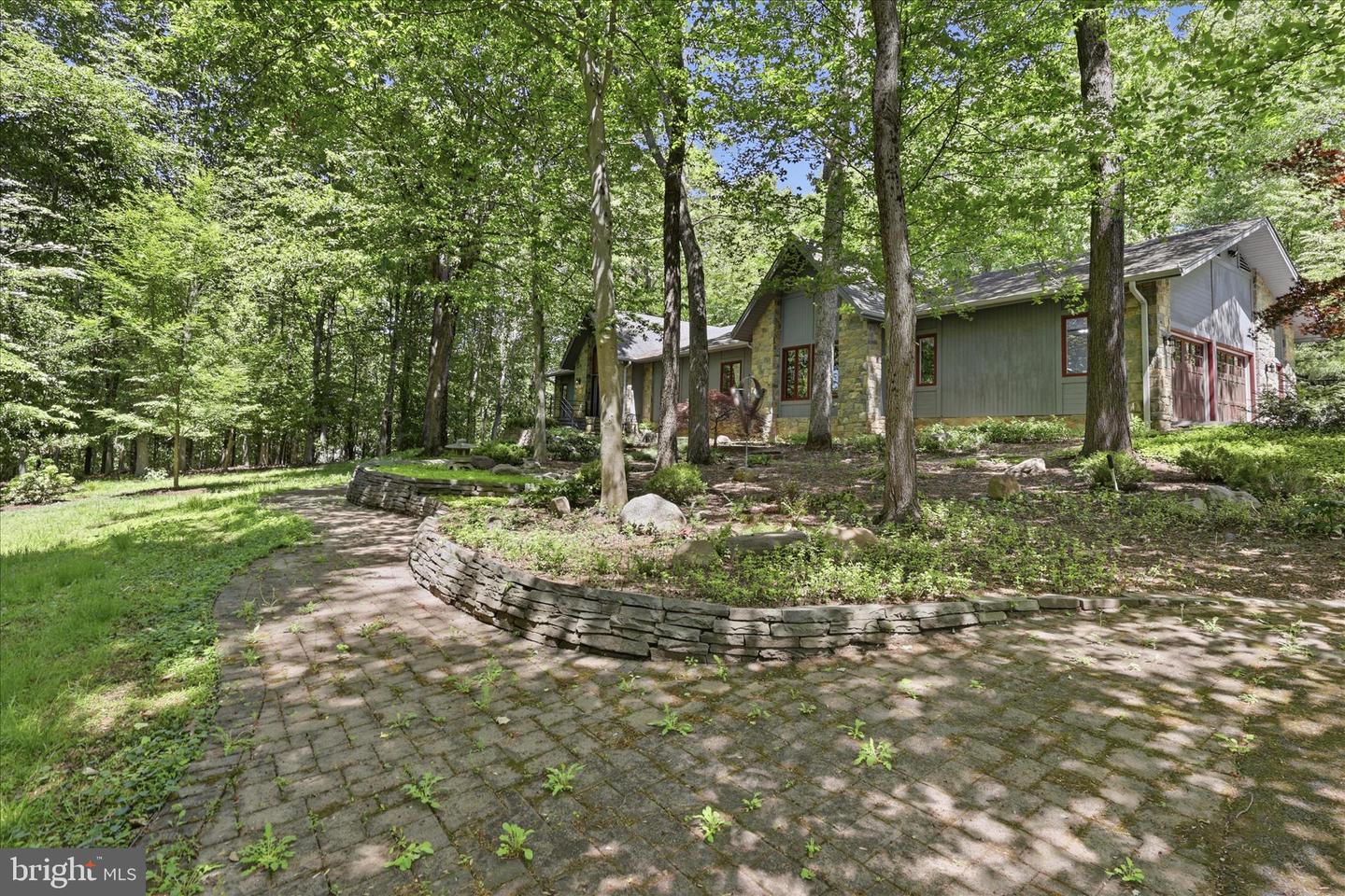 Great Falls, Virginia, 22066, United States, 4 Bedrooms Bedrooms, ,4 BathroomsBathrooms,Residential,Pending,2045715