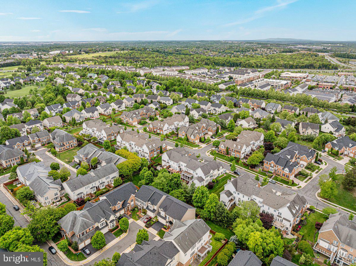 Leesburg, Virginia, 20176, United States, 4 Bedrooms Bedrooms, ,5 BathroomsBathrooms,Residential,Active,2044548