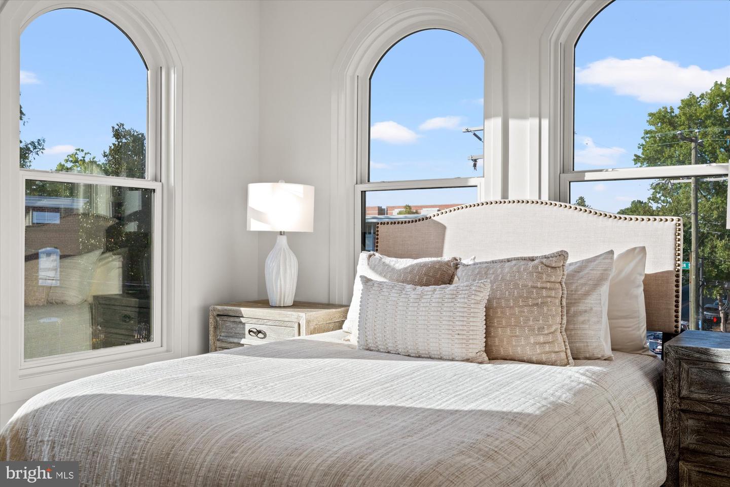 Alexandria, Virginia, 22314, United States, 4 Bedrooms Bedrooms, ,5 BathroomsBathrooms,Residential,Contingent,2011194