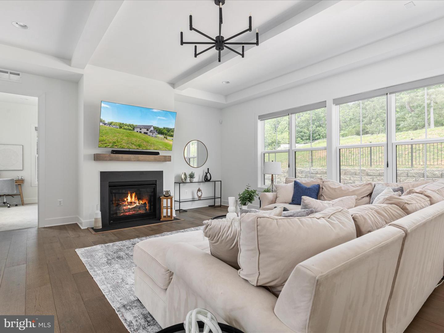 Oakton, Virginia, 22124, United States, 6 Bedrooms Bedrooms, ,6 BathroomsBathrooms,Residential,Active,1960120