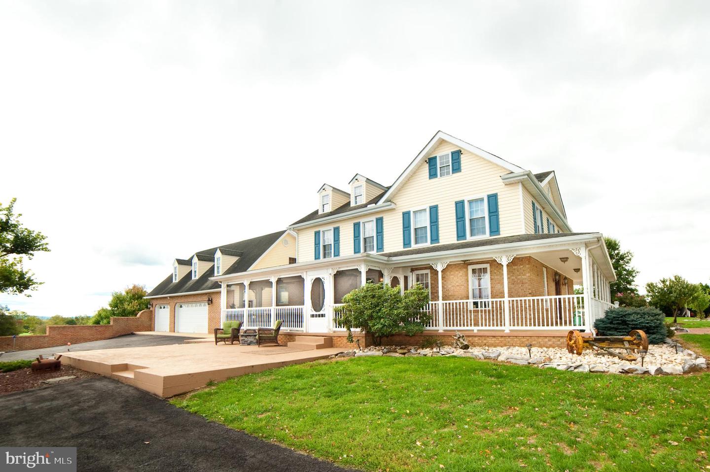Martinsburg, West Virginia, 25404, United States, 5 Bedrooms Bedrooms, ,3 BathroomsBathrooms,Residential,Active,1936417