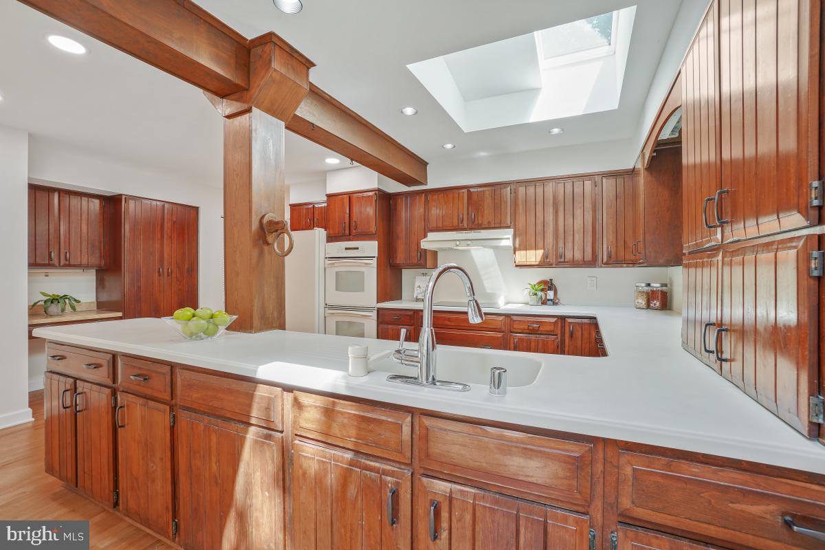 Potomac, Maryland, 20854, United States, 4 Bedrooms Bedrooms, ,3 BathroomsBathrooms,Residential,Active,1889030