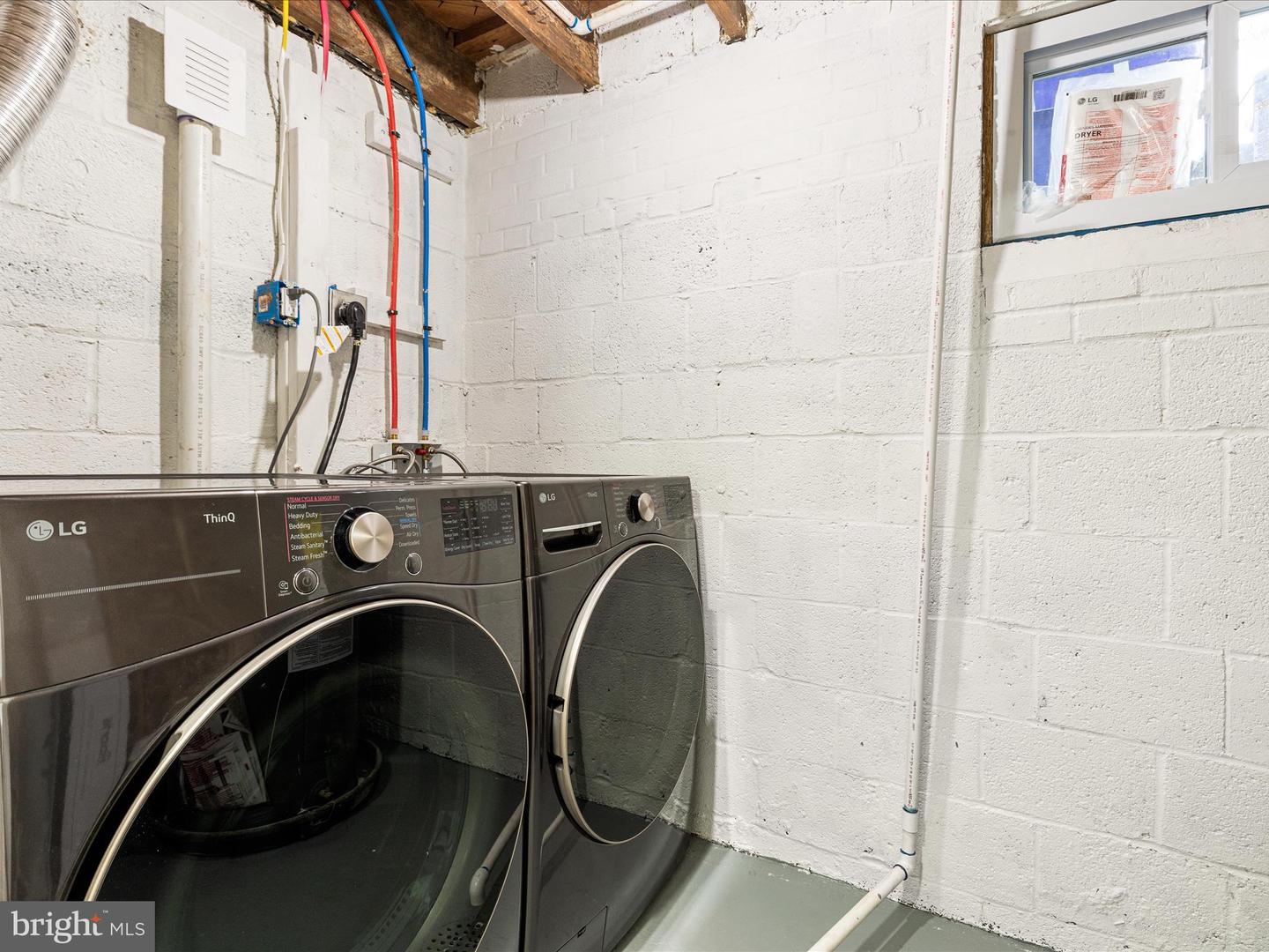 Arlington, Virginia, 22205, United States, 4 Bedrooms Bedrooms, ,4 BathroomsBathrooms,Residential,Active,1936390