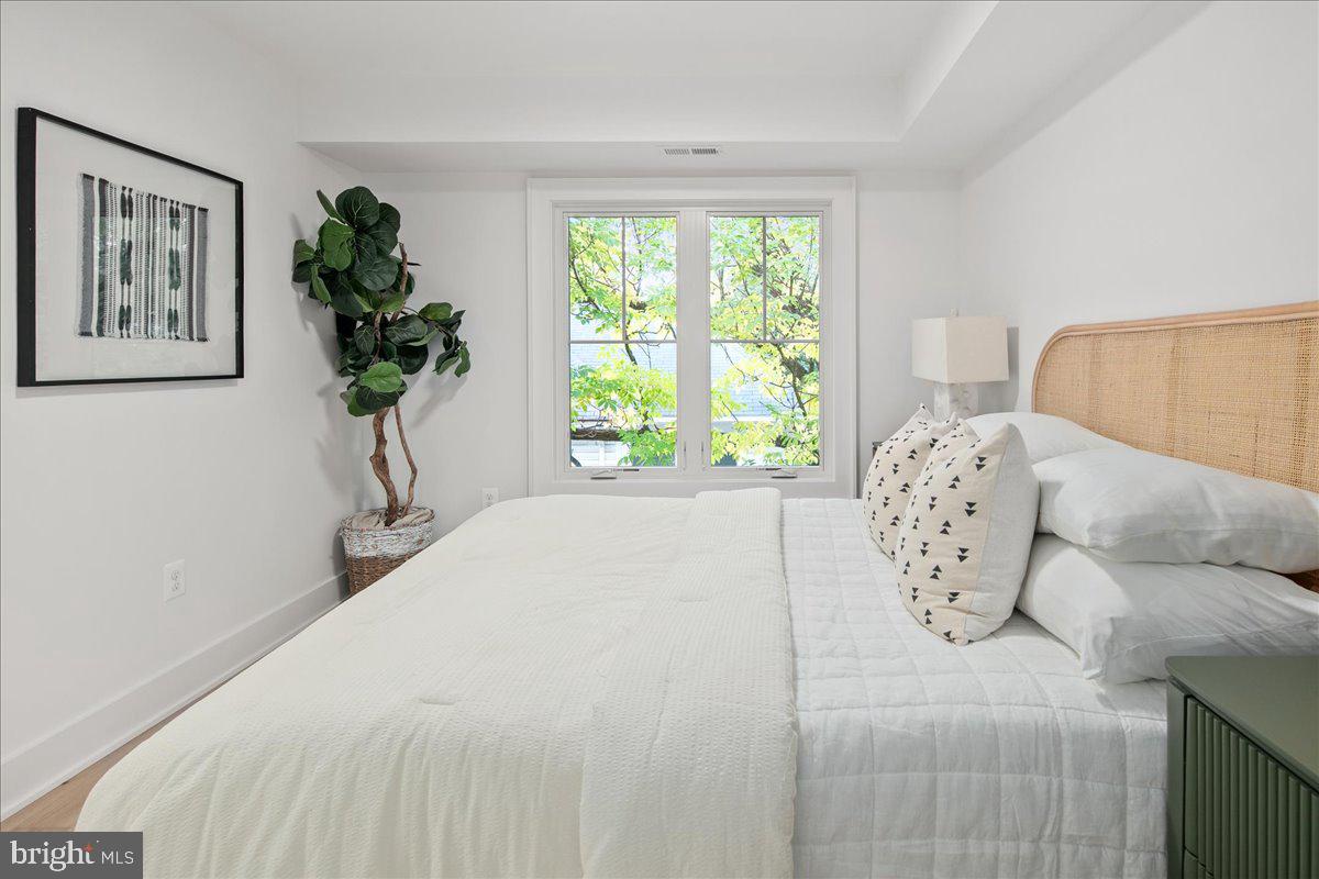 Arlington, Virginia, 22201, United States, 4 Bedrooms Bedrooms, ,5 BathroomsBathrooms,Residential,Active,1954022