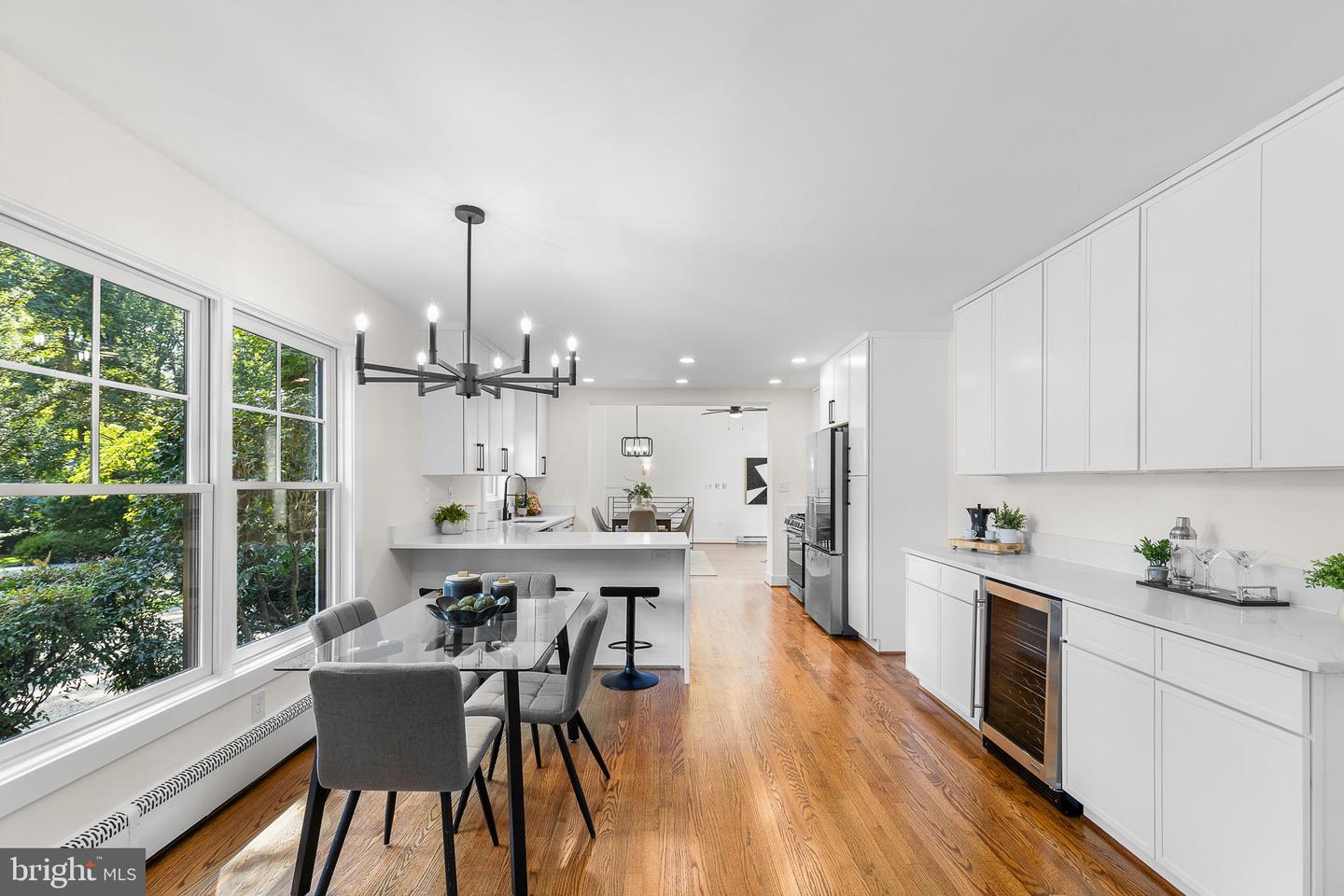 Falls Church, Virginia, 22044, United States, 4 Bedrooms Bedrooms, ,3 BathroomsBathrooms,Residential,Active,1894525