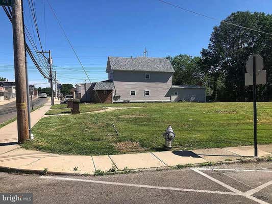 400 SHARON AVE, SHARON HILL, PA 19079, photo 3 of 6