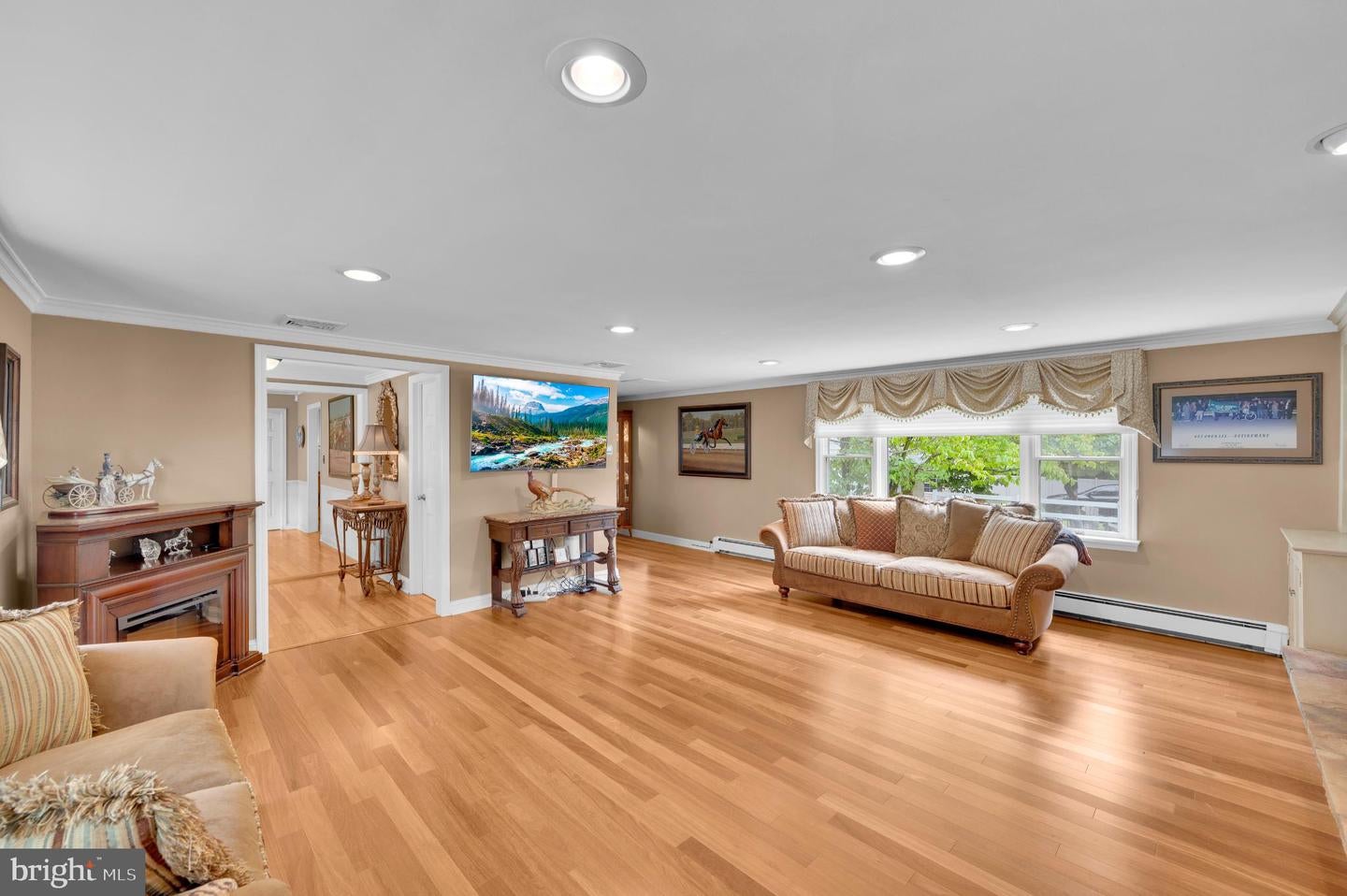 Freehold, New Jersey, 07728, United States, 3 Bedrooms Bedrooms, ,3 BathroomsBathrooms,Residential,Active,1922297