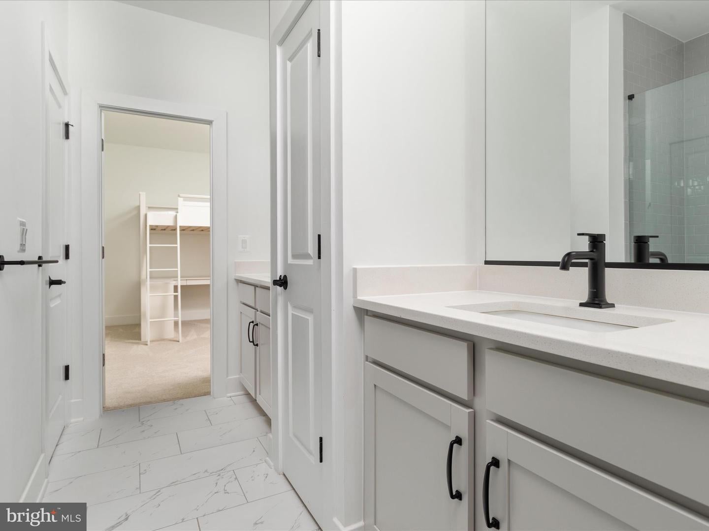 Oakton, Virginia, 22124, United States, 6 Bedrooms Bedrooms, ,6 BathroomsBathrooms,Residential,Active,1960120