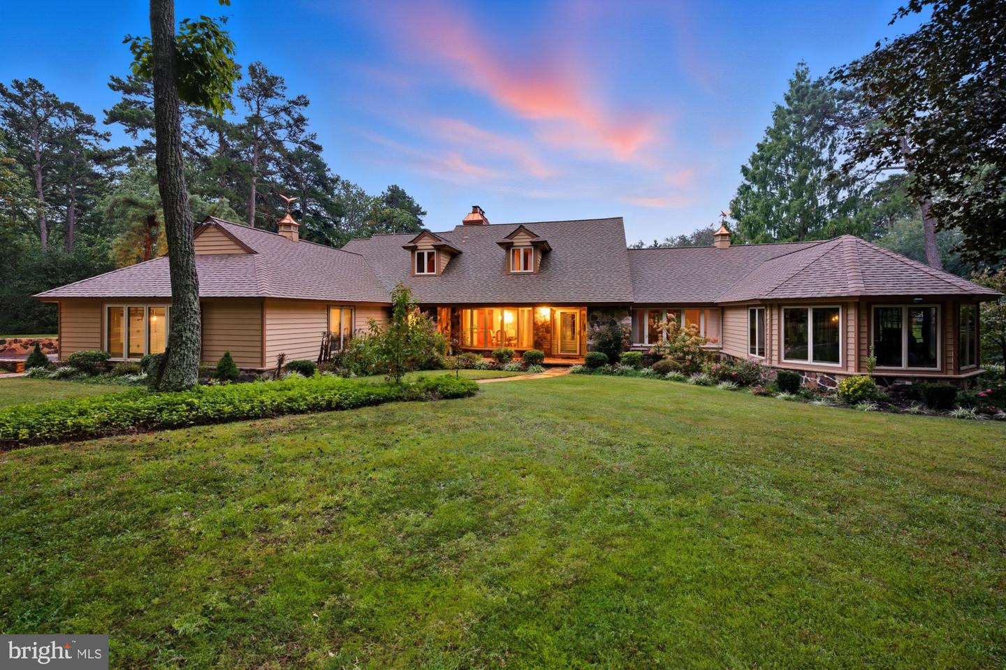 Hammonton, New Jersey, 08037, United States, 5 Bedrooms Bedrooms, ,6 BathroomsBathrooms,Residential,Active,1954441