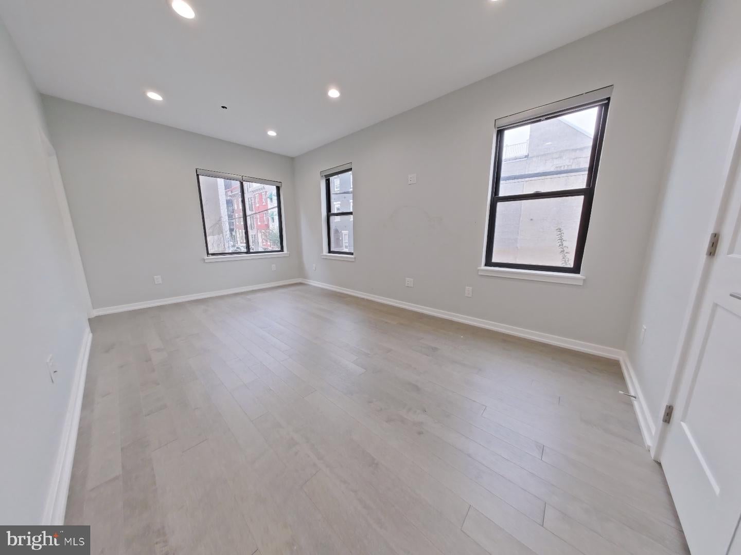 Philadelphia, Pennsylvania, 19130, United States, ,Residential,Active,1952052