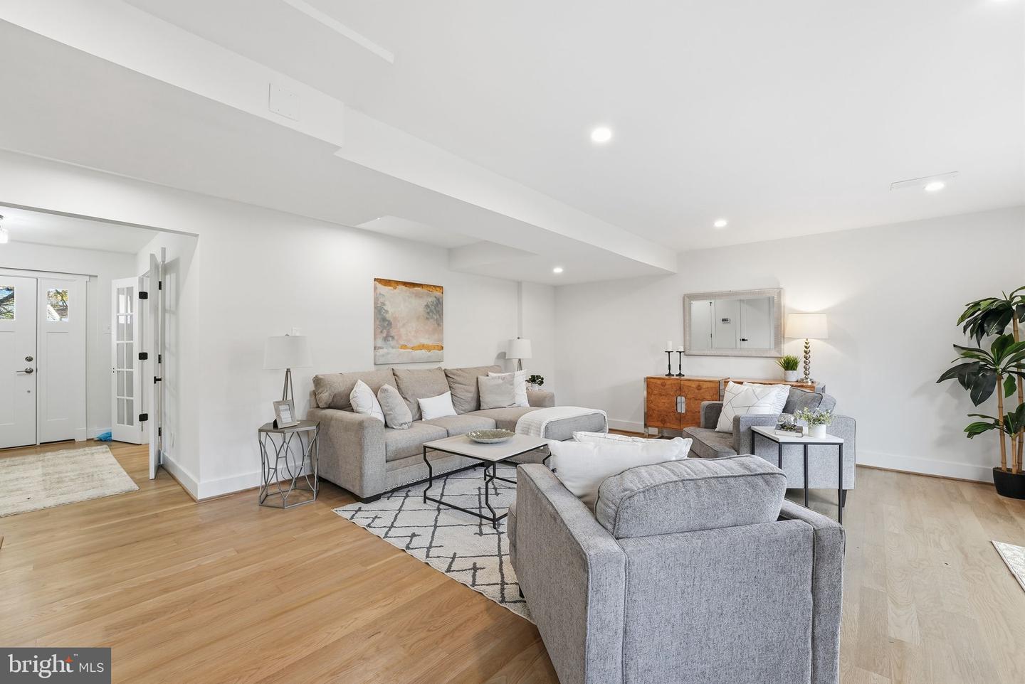 Bethesda, Maryland, 20817, United States, 4 Bedrooms Bedrooms, ,3 BathroomsBathrooms,Residential,Active,1990583