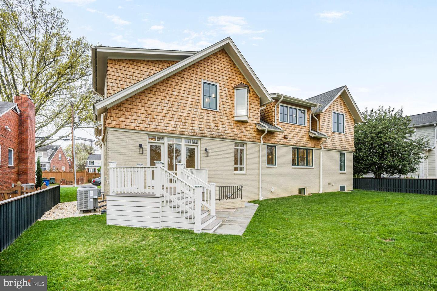 Alexandria, Virginia, 22301, United States, 6 Bedrooms Bedrooms, ,6 BathroomsBathrooms,Residential,Active,1825083