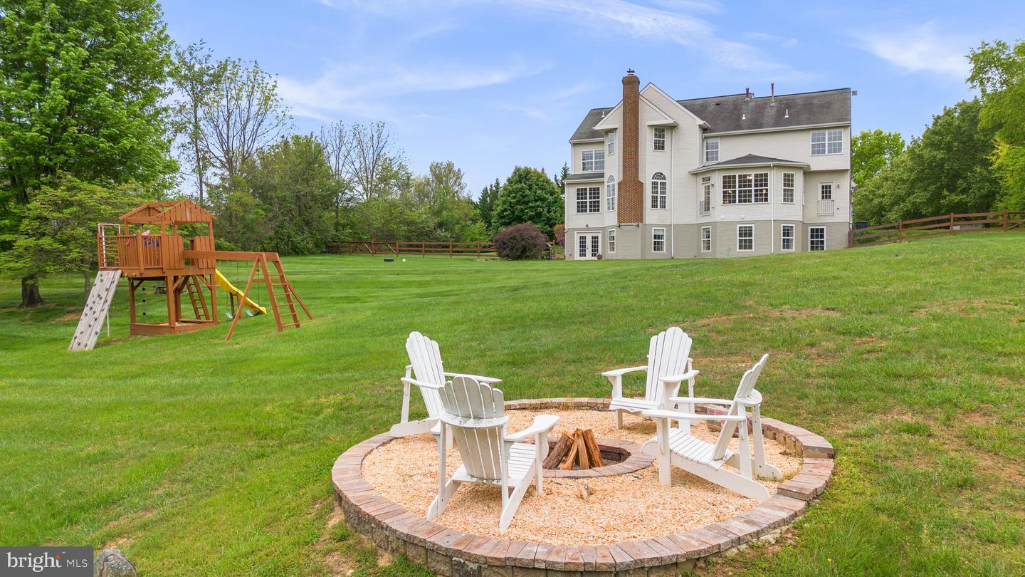 Boyds, Maryland, 20841, United States, 5 Bedrooms Bedrooms, ,5 BathroomsBathrooms,Residential,Active,2044597