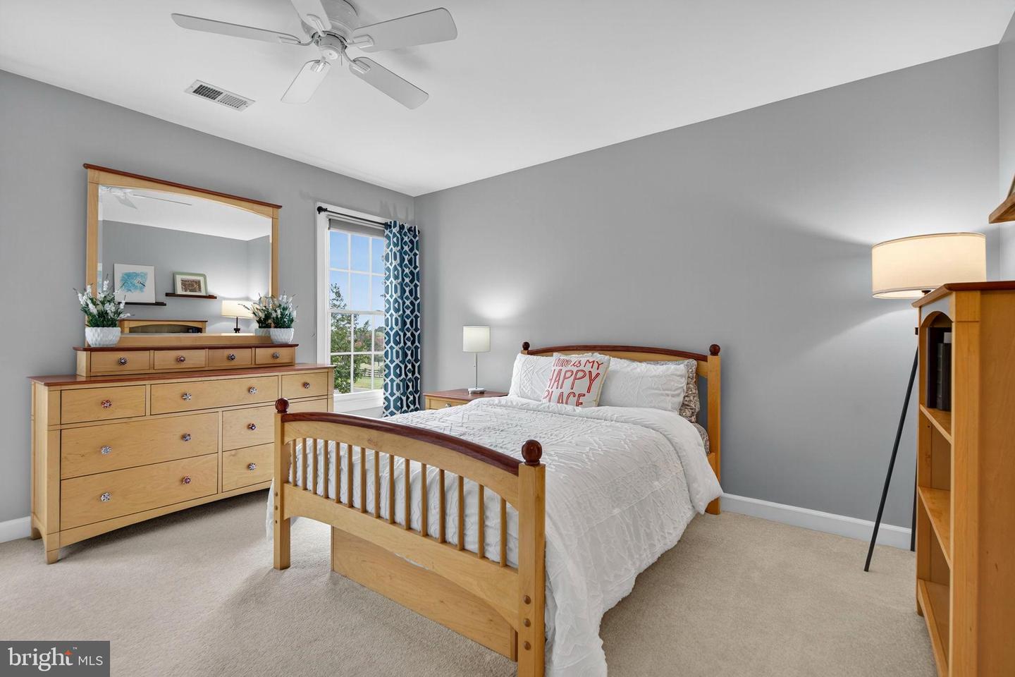 Aldie, Virginia, 20105, United States, 5 Bedrooms Bedrooms, ,5 BathroomsBathrooms,Residential,Active,2010541