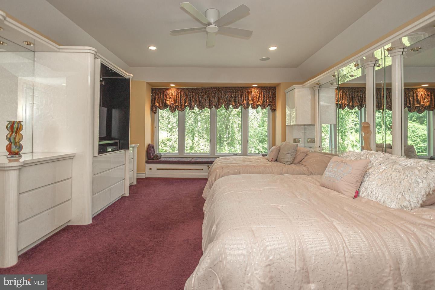 Moorestown, New Jersey, 08057, United States, 5 Bedrooms Bedrooms, ,7 BathroomsBathrooms,Residential,Active,1889333