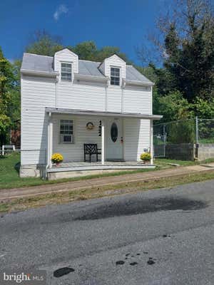 132 STUART ST, NEW MARKET, VA 22844 - Image 1