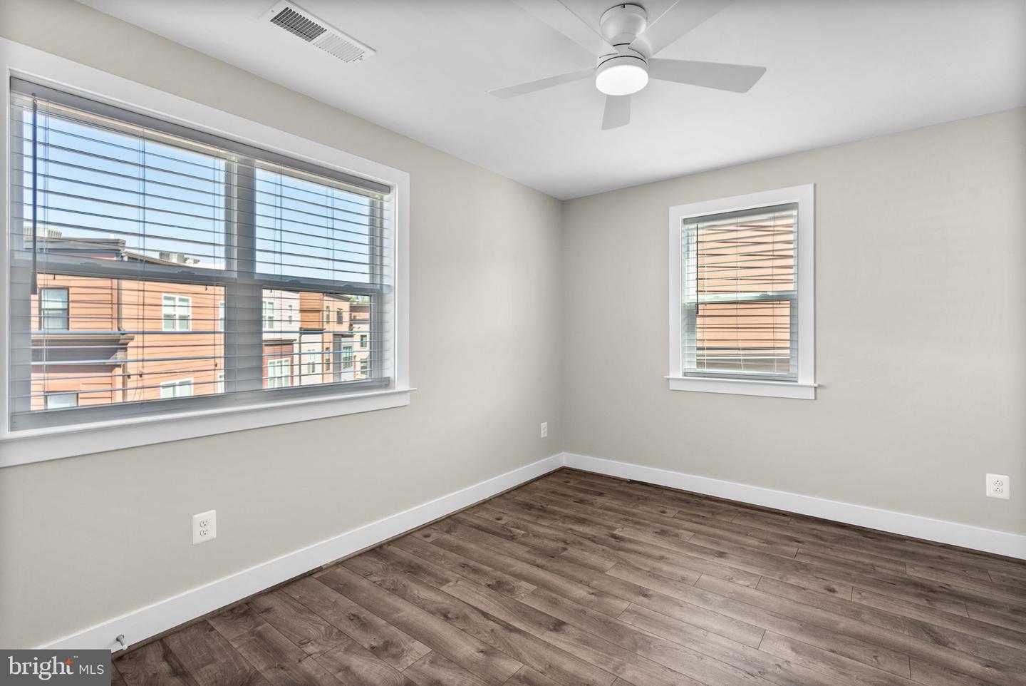 Rockville, Maryland, 20852, United States, 5 Bedrooms Bedrooms, ,5 BathroomsBathrooms,Residential,Active,1954009