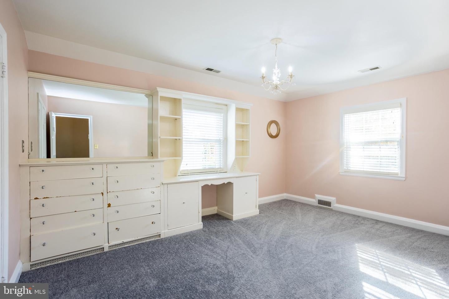 Baltimore, Maryland, 21215, United States, 6 Bedrooms Bedrooms, ,6 BathroomsBathrooms,Residential,Active,1985862