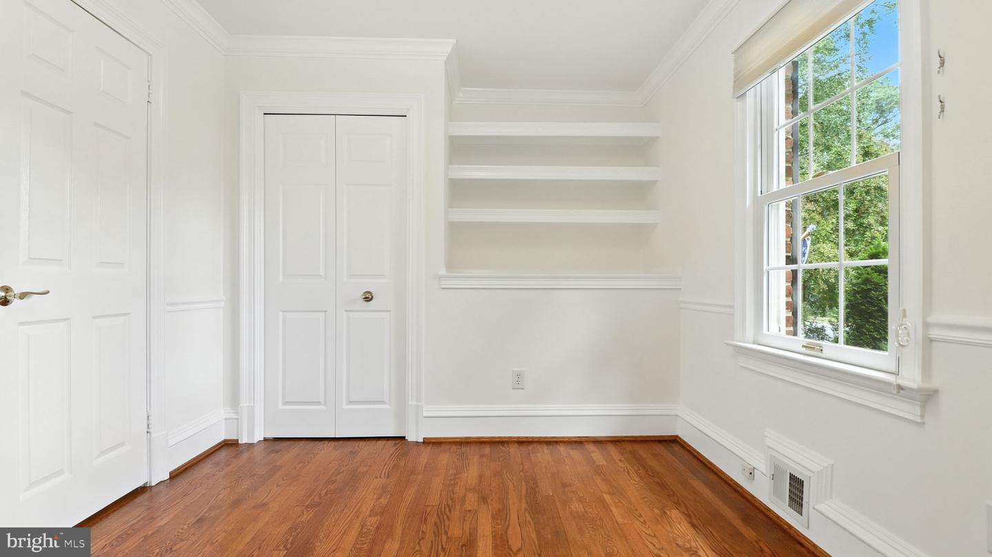 Alexandria, Virginia, 22308, United States, 4 Bedrooms Bedrooms, ,2 BathroomsBathrooms,Residential,Active,1936138